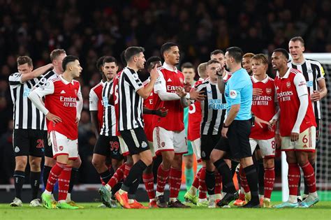 Newcastle v Arsenal, 2022/23 .